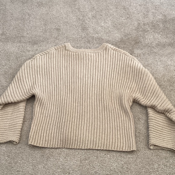 Industry Elegant Beige Ribbed Sweater medium - Picture 4 of 5